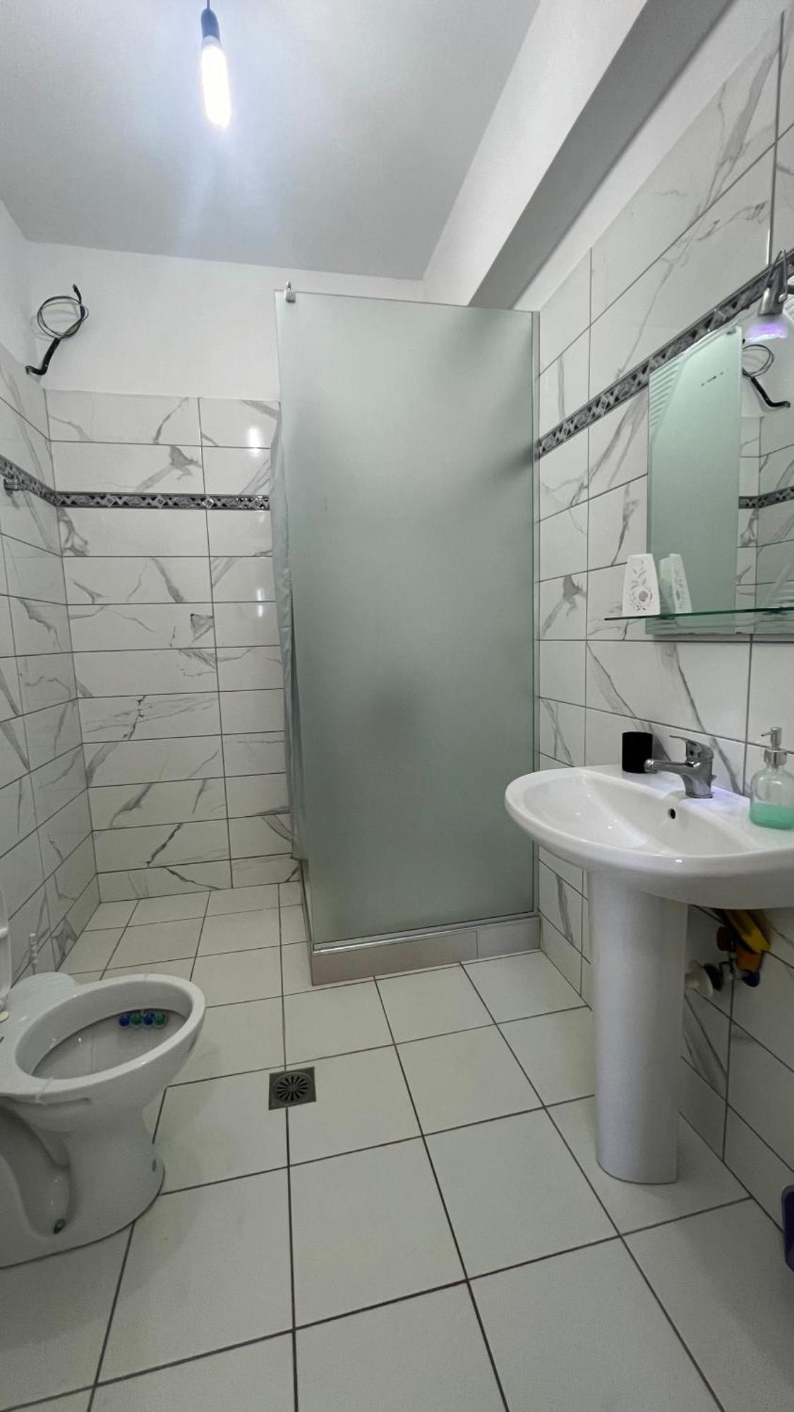 Apartments Eri Saranda Extérieur photo