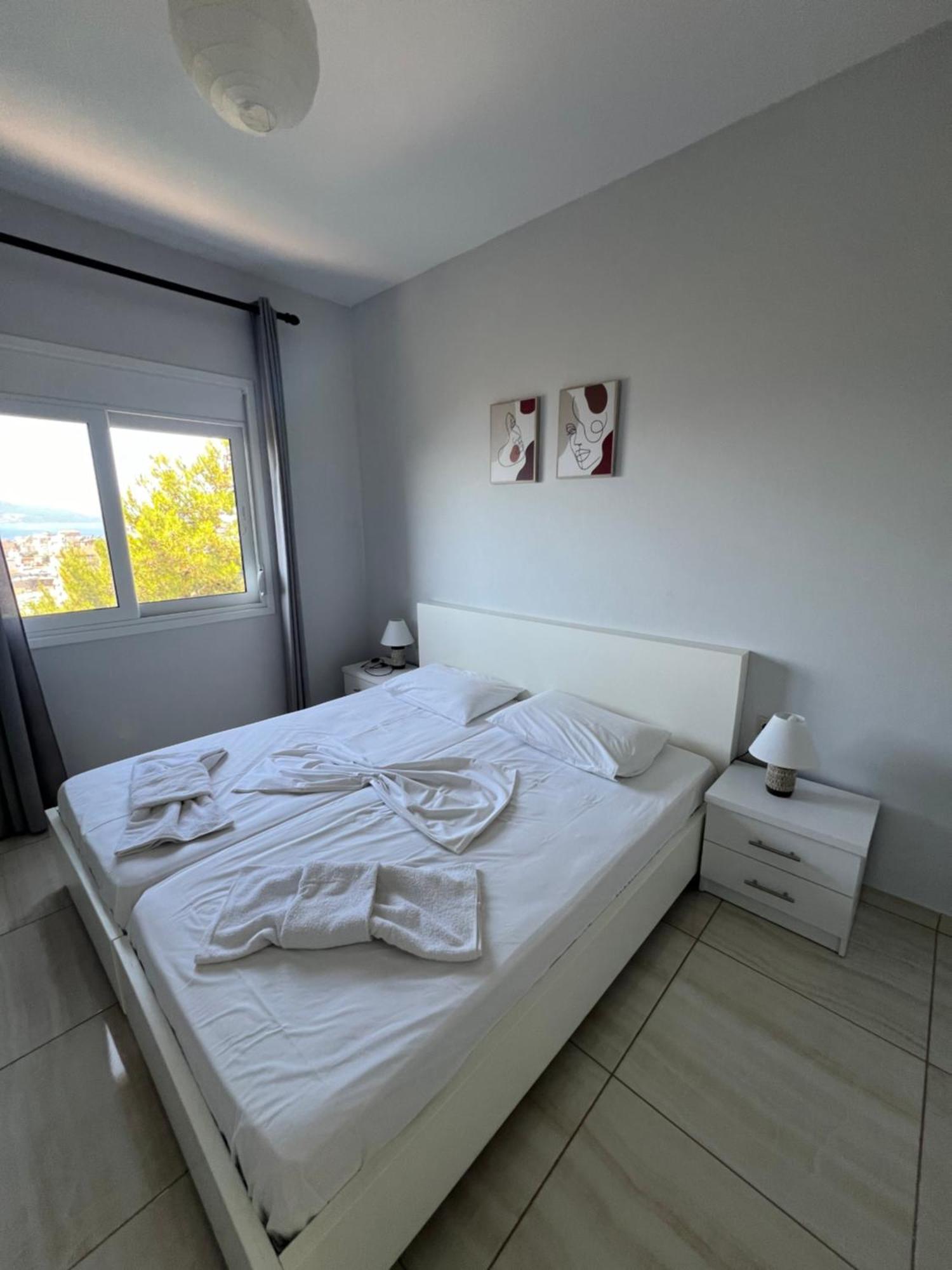 Apartments Eri Saranda Extérieur photo
